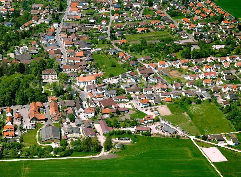 Aerial image Rißtissen - Residential area - mixed development of a multi-family housing estate and single-family housing estate in Rißtissen in the state Baden-Wuerttemberg, Germany