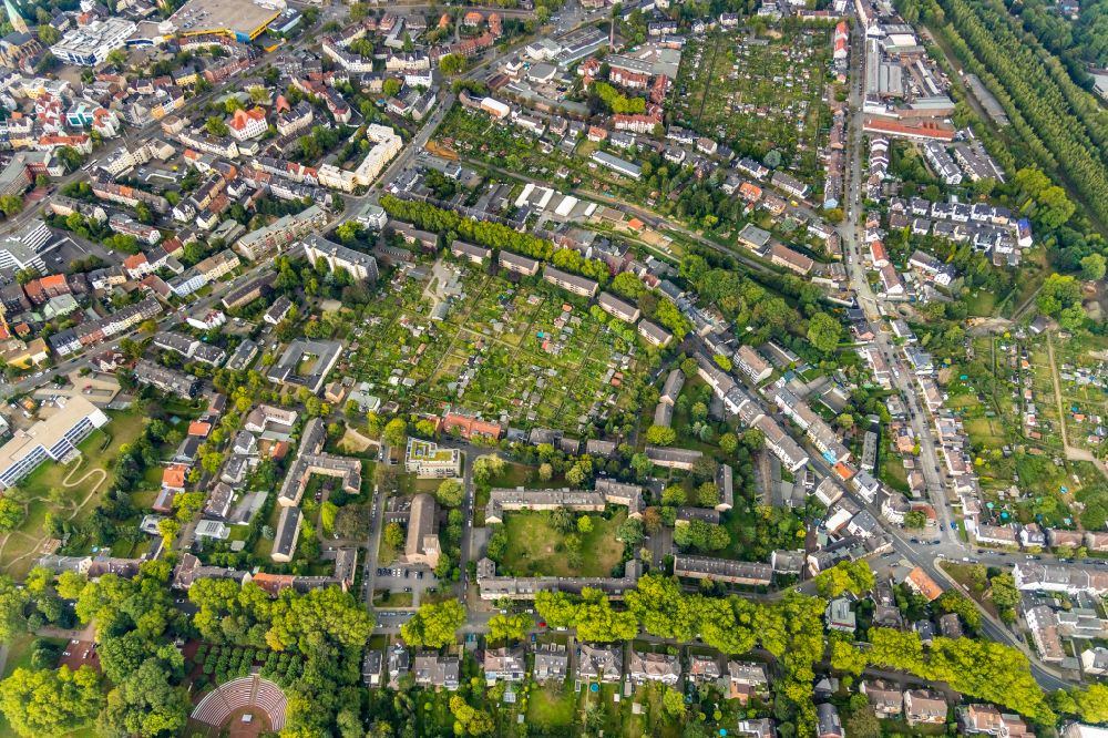 Wattenscheid from above - Residential area - mixed development of a multi-family housing estate and single-family housing estate in Wattenscheid at Ruhrgebiet in the state North Rhine-Westphalia, Germany