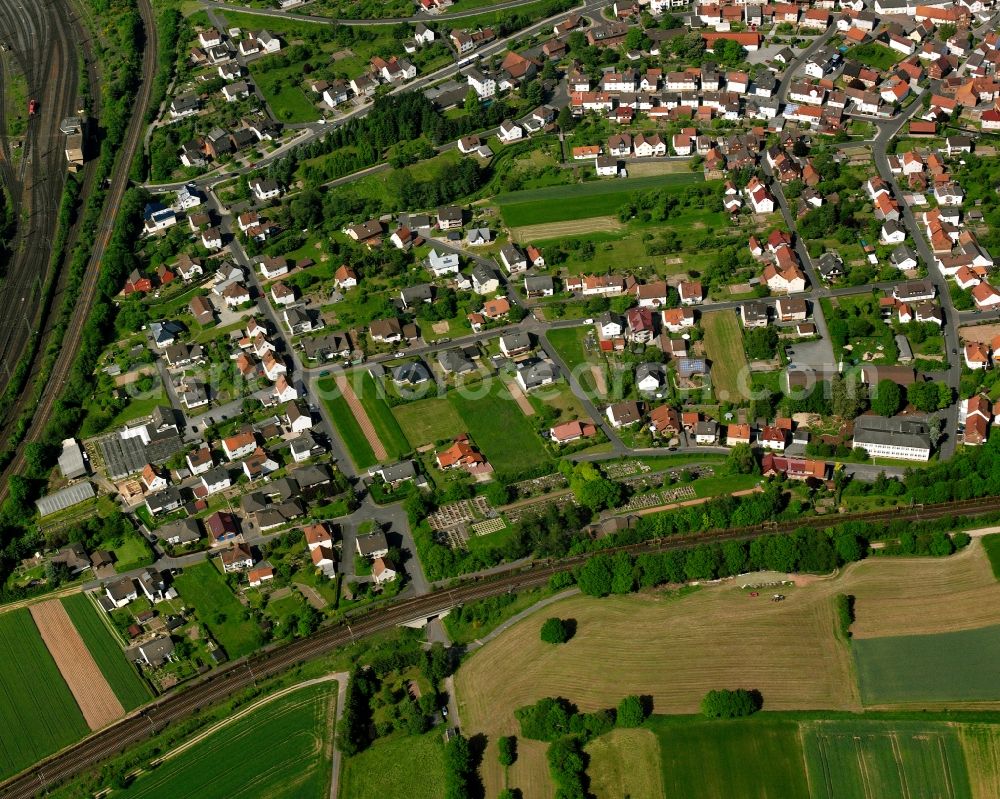 Aerial image Weiterode - Residential area - mixed development of a multi-family housing estate and single-family housing estate in Weiterode in the state Hesse, Germany