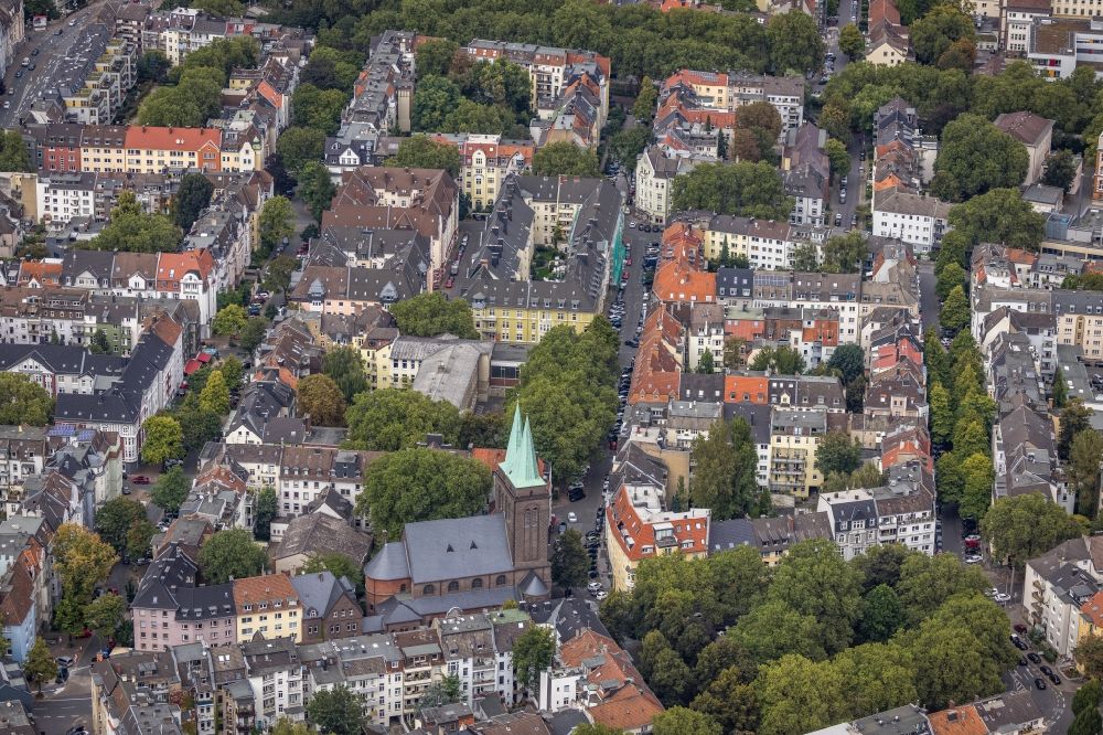 Aerial photograph Westfalenhalle - Residential area - mixed development of a multi-family housing estate and single-family housing estate in Westfalenhalle in the state North Rhine-Westphalia, Germany