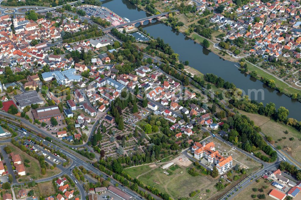 Wombach from above - Residential area - mixed development of a multi-family housing estate and single-family housing estate in Wombach in the state Bavaria, Germany