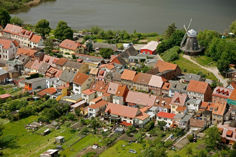 Aerial photograph Röbel/Müritz - View of a residential area in Roebel / Mueritz in the state Mecklenburg-West Pomerania