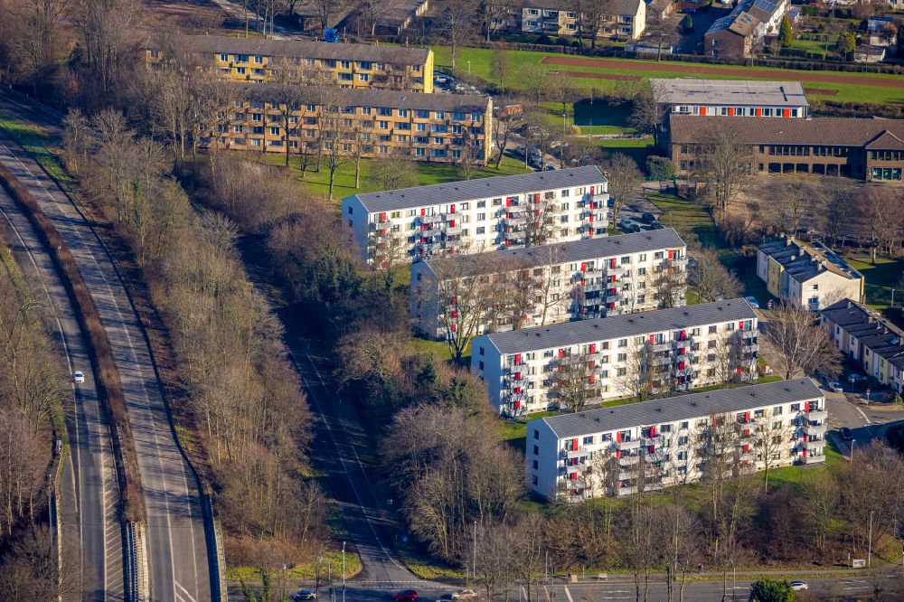 Aerial image Mülheim an der Ruhr - Residential area a row house settlement Eichbaumsiedlung in Muelheim on the Ruhr at Ruhrgebiet in the state North Rhine-Westphalia, Germany
