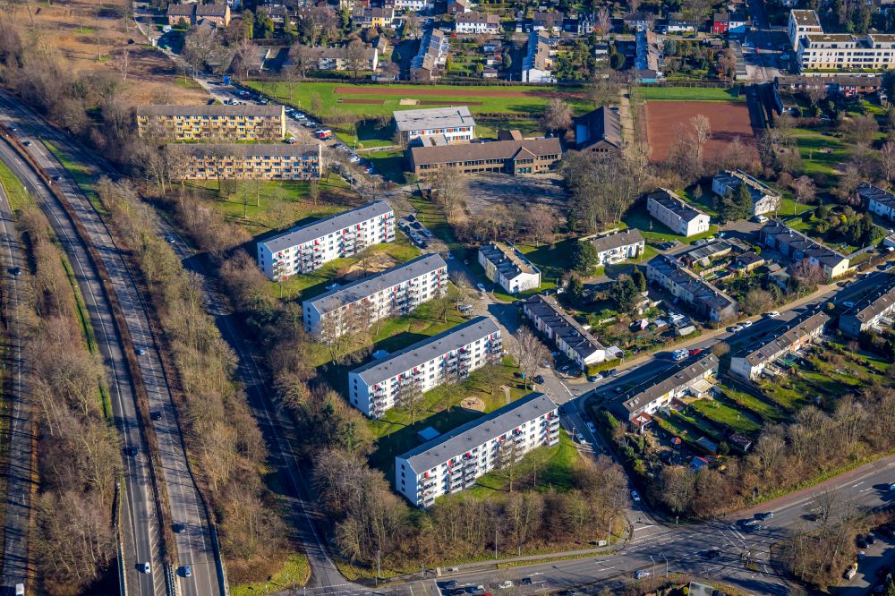 Aerial photograph Mülheim an der Ruhr - Residential area a row house settlement Eichbaumsiedlung in Muelheim on the Ruhr at Ruhrgebiet in the state North Rhine-Westphalia, Germany