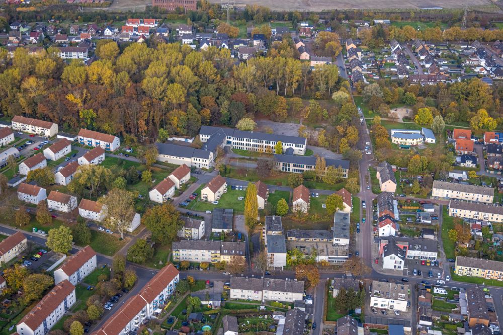 Oberaden from the bird's eye view: Residential area a row house settlement in Oberaden in the state North Rhine-Westphalia, Germany