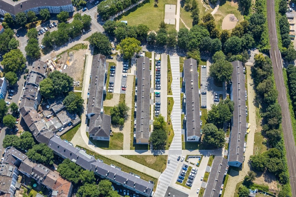 Aerial photograph Dortmund - Residential area a row house settlement on Luetgenholz in the district Borsigplatz in Dortmund in the state North Rhine-Westphalia, Germany