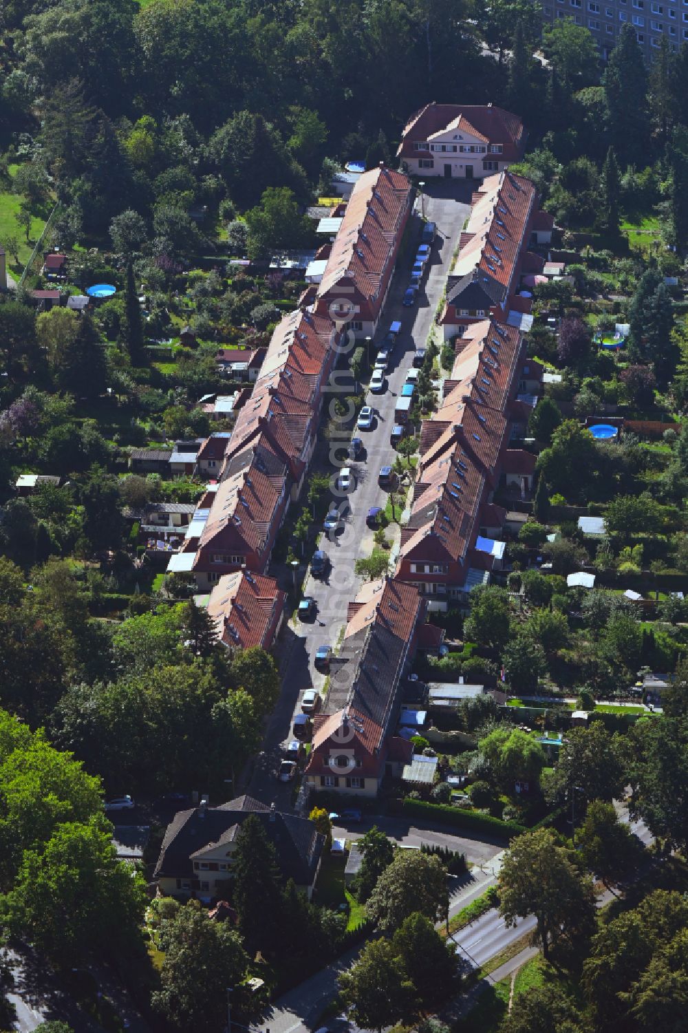 Aerial image Berlin - Multi-family residential area in the form of a row house settlement on street Siedlungsstrasse in the district Buch in Berlin, Germany