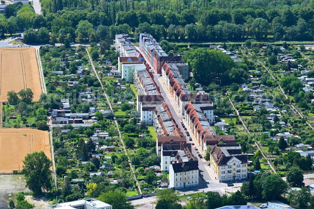 Magdeburg from above - Multi-family residential area in the form of a row house settlement on street Otto-Richter-Strasse in the district Sudenburg in Magdeburg in the state Saxony-Anhalt, Germany