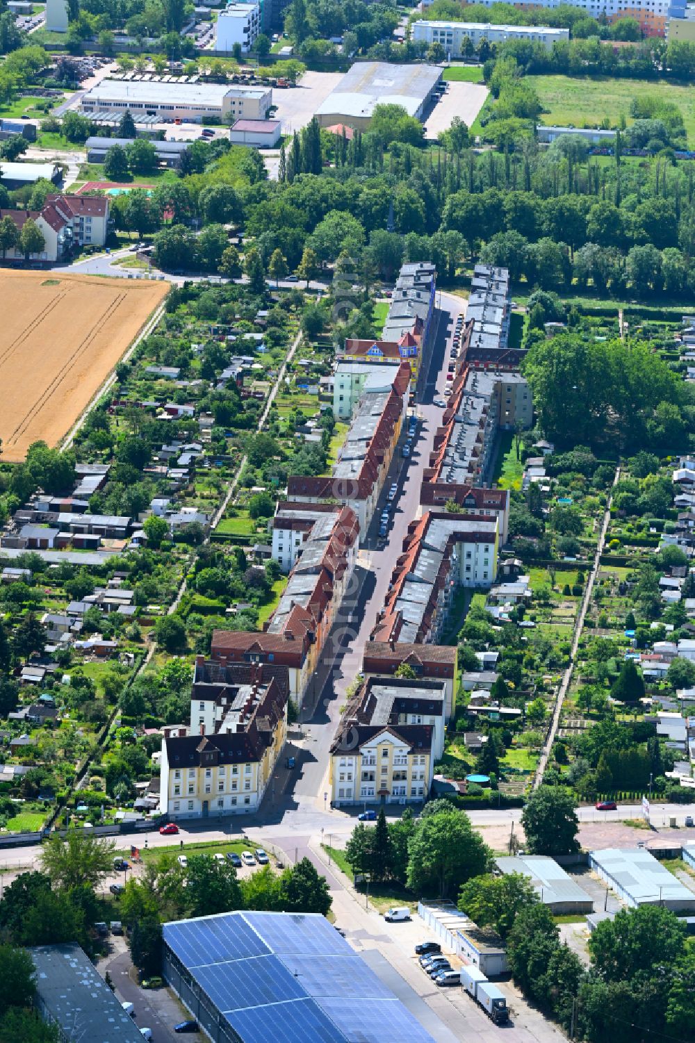 Magdeburg from above - Multi-family residential area in the form of a row house settlement on street Otto-Richter-Strasse in the district Sudenburg in Magdeburg in the state Saxony-Anhalt, Germany