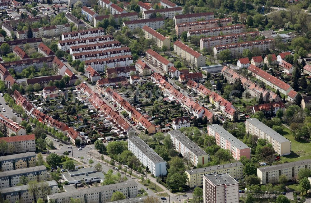 Aerial photograph Erfurt - Residential area a row house settlement Riethstrasse - Fasanenstrasse in the district Ilversgehofen in Erfurt in the state Thuringia, Germany