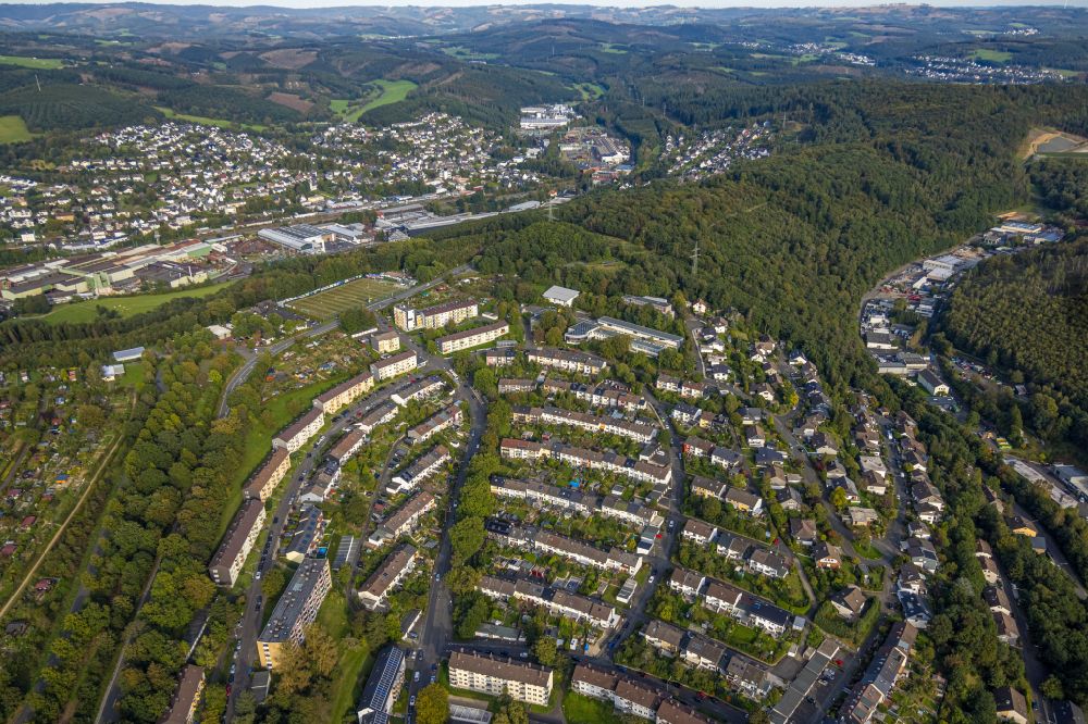 Siegen from the bird's eye view: Residential area a row house settlement in Siegen in the state North Rhine-Westphalia