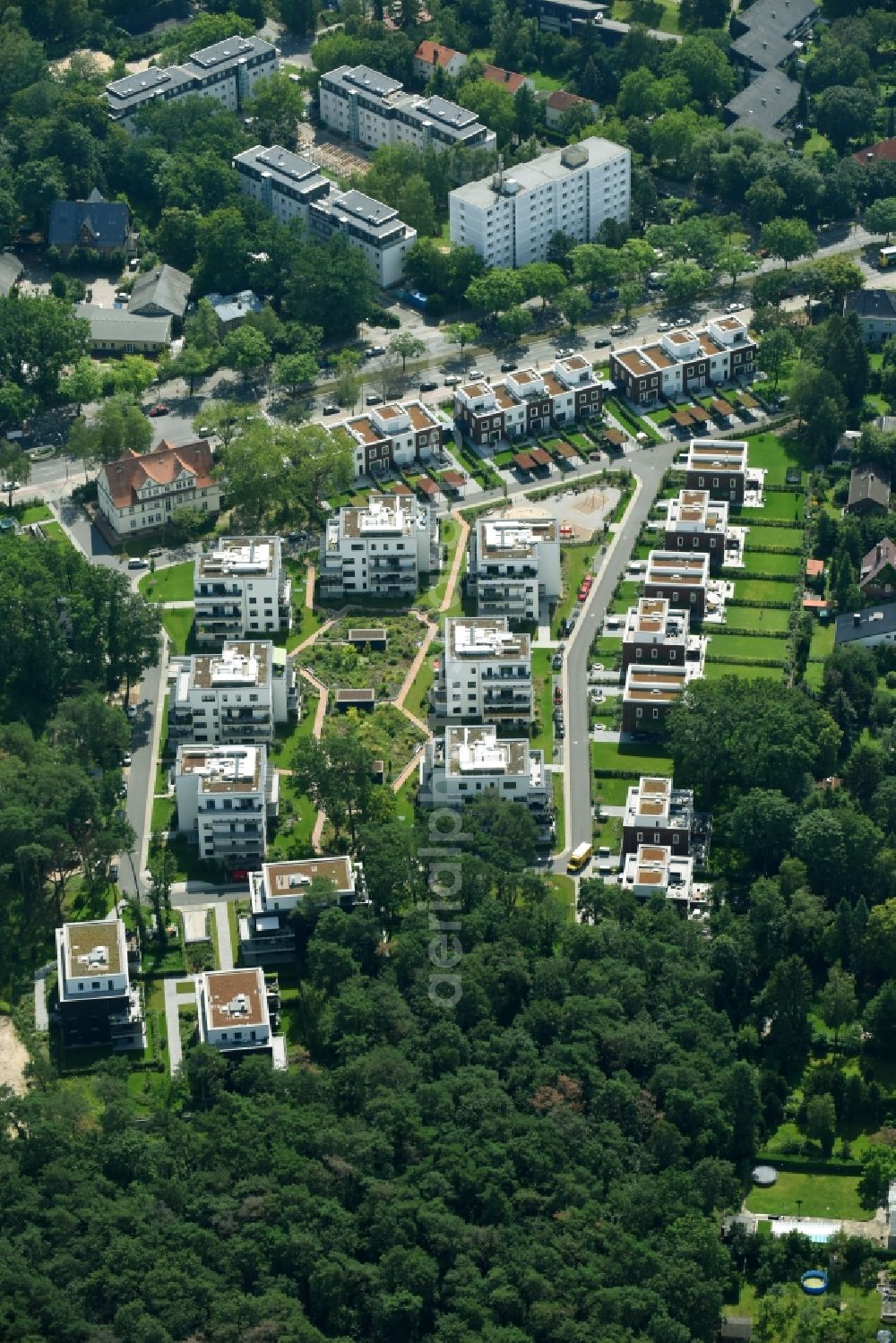 Berlin from above - Residential estate of townhouses Oskar-Helene-Park in the district of Dahlem in Berlin