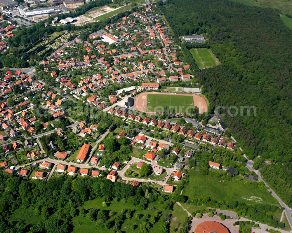 Ilsenburg (Harz) from above - Residential areas on the edge of forest areas in Ilsenburg (Harz) in the Harz in the state Saxony-Anhalt, Germany