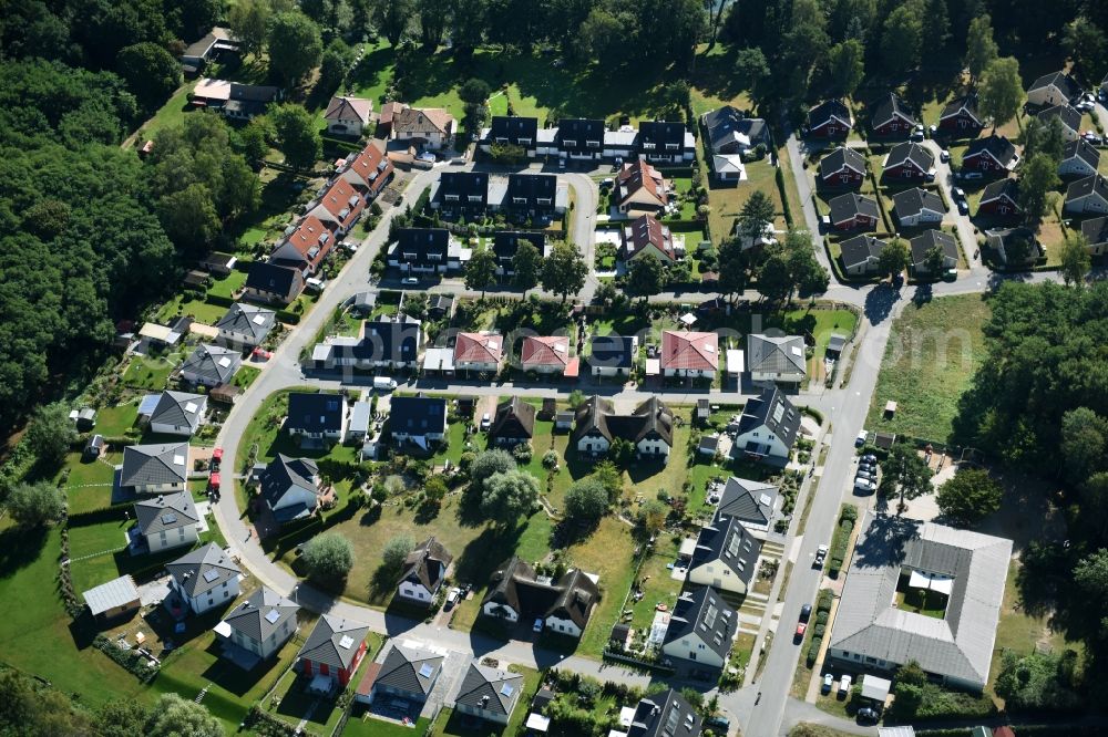 Aerial image Wendisch Rietz - Settlement along the street Luisenaue in Wendisch Rietz in the state Brandenburg