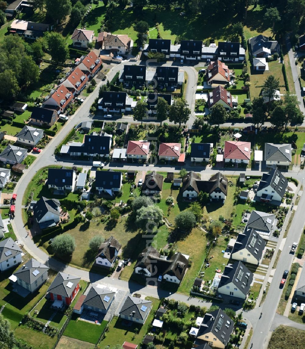 Aerial photograph Wendisch Rietz - Settlement along the street Luisenaue in Wendisch Rietz in the state Brandenburg