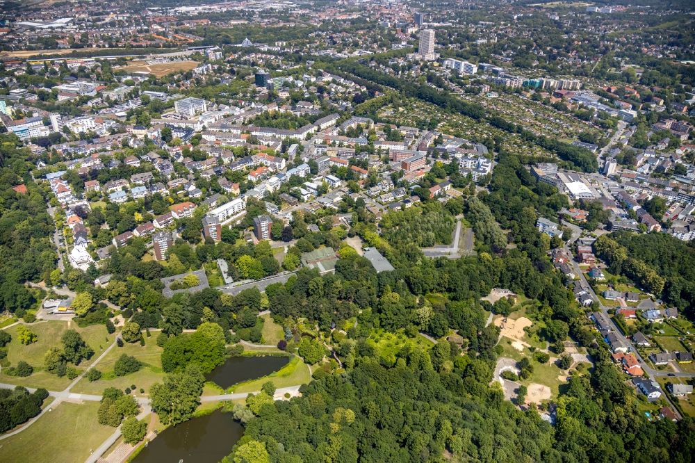 Aerial photograph Dortmund - Residential area along the park Japanischer Garten in the district Westfalendamm-Sued in Dortmund in the state North Rhine-Westphalia, Germany