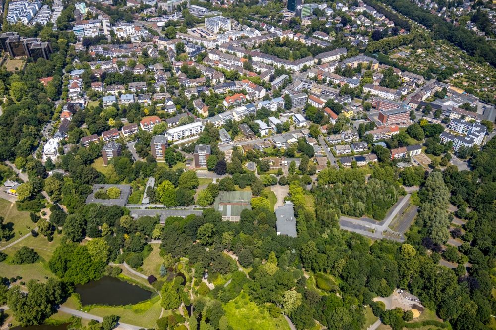 Dortmund from above - Residential area along the park Japanischer Garten in the district Westfalendamm-Sued in Dortmund in the state North Rhine-Westphalia, Germany