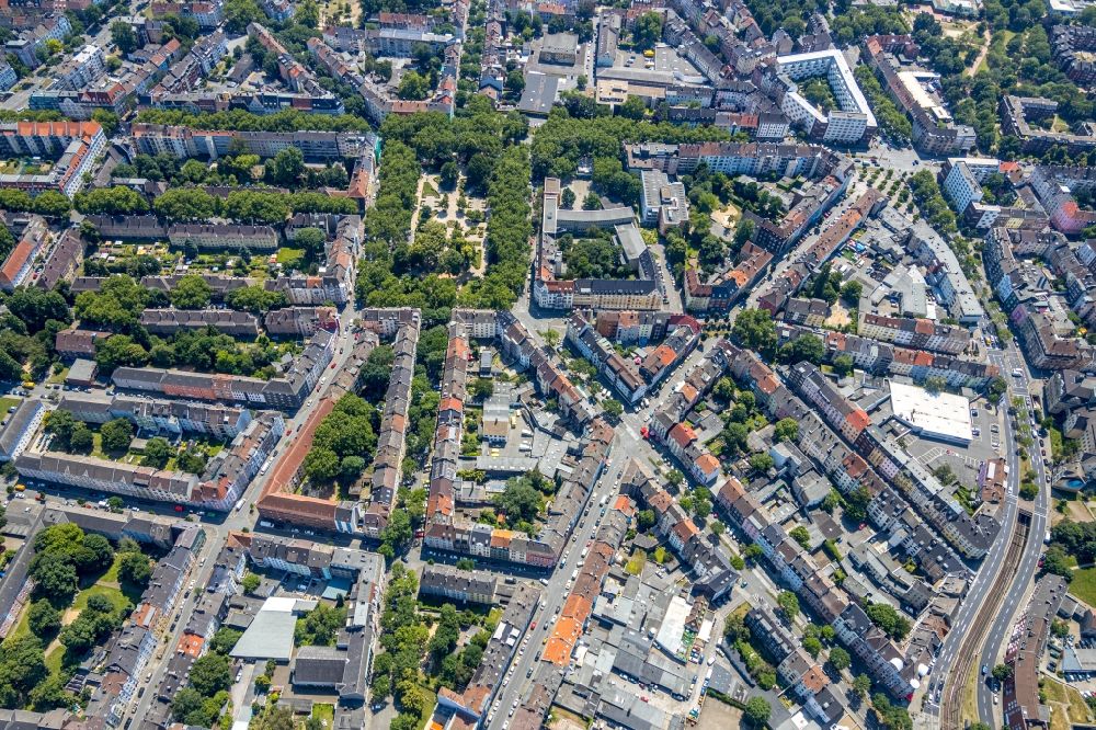 Dortmund from the bird's eye view: Residential area along the park Nordmarkt in the district Nordmarkt-Ost in Dortmund in the state North Rhine-Westphalia, Germany