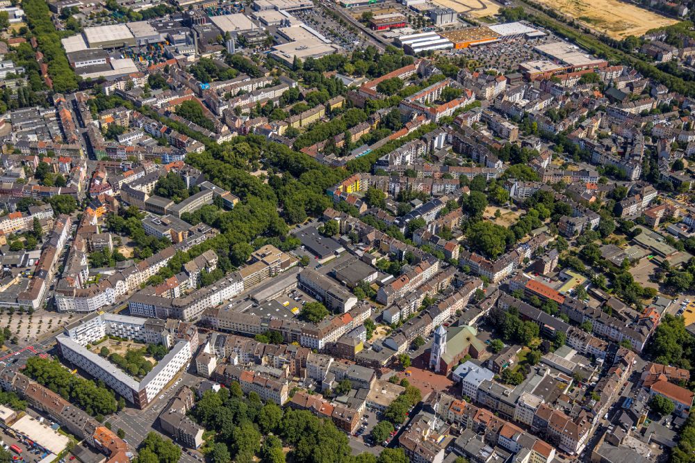 Dortmund from the bird's eye view: Residential area along the park Nordmarkt in the district Nordmarkt-Ost in Dortmund in the state North Rhine-Westphalia, Germany