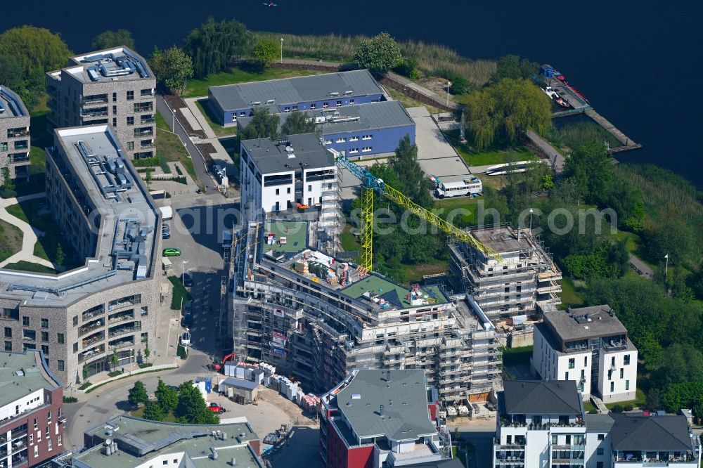 Aerial photograph Rostock - Apartment building settlement on the wooden peninsula in Rostock in the state Mecklenburg-Western Pomerania, Germany
