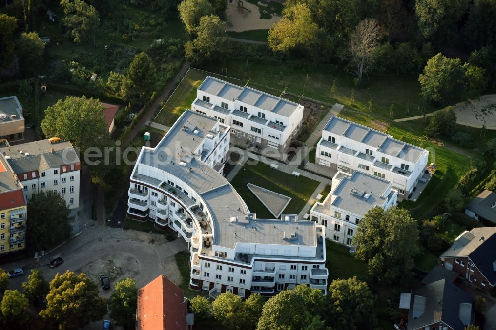 Berlin from the bird's eye view: Residential building of Cardinal Place GmbH & Co. KG in Berlin Koepenick