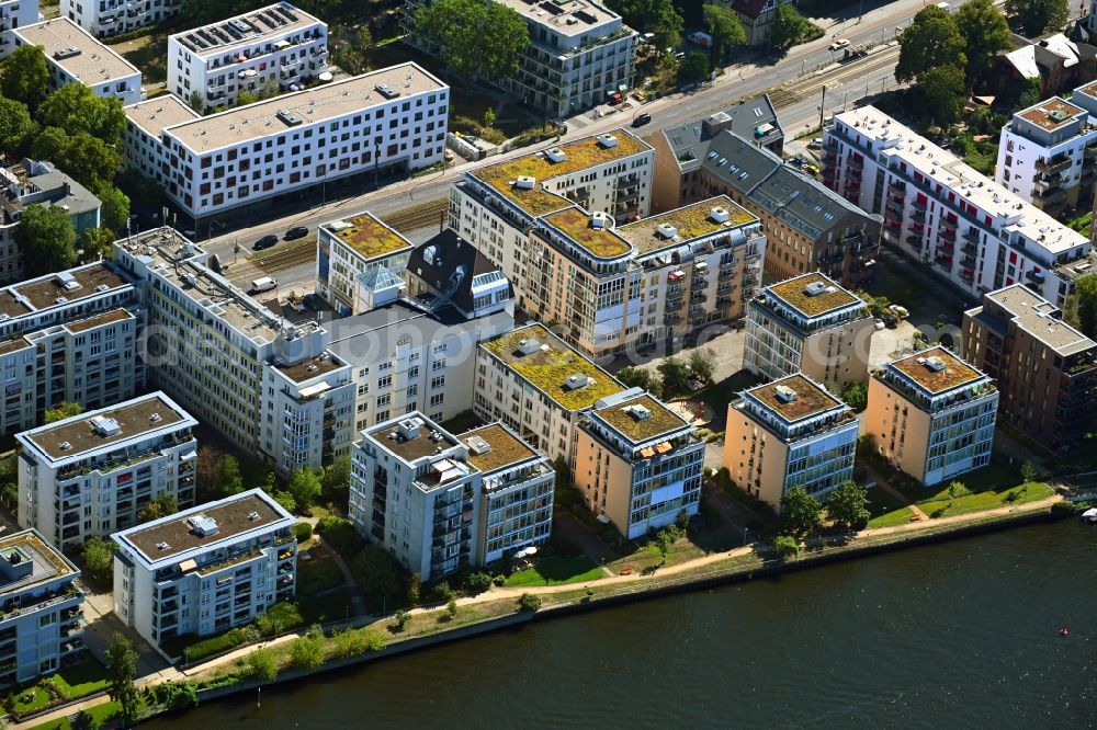 Berlin from above - Apartments and flats between the river bank and Lindenstrasse on the banks of the Spree in the district of Koepenick in the Treptow-Koepenick district in Berli, Germany