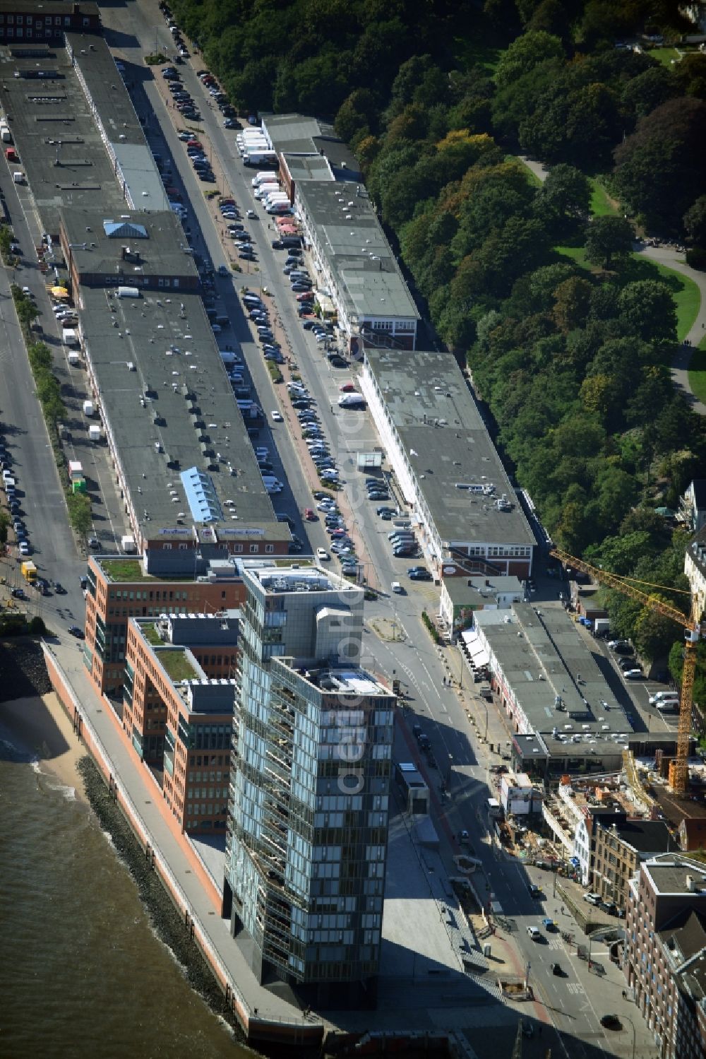 Aerial image Hamburg - Residential high rise crystal at the Great Elbstraße in Altona in Hamburg