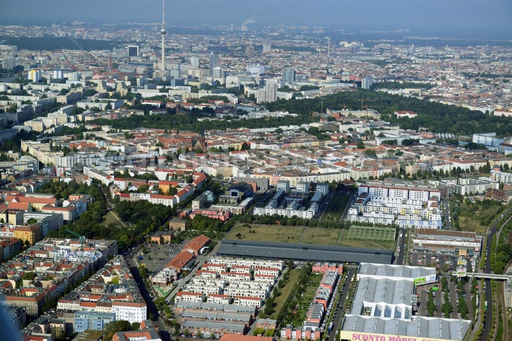 Berlin Friedrichshain from above - Residential development areas in the development area at the Eldenaer street in Berlin - Friedrichshain