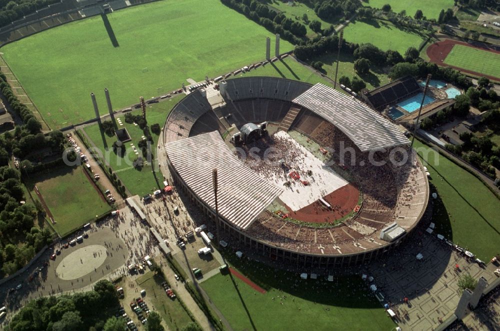 Aerial photograph Berlin - Wolfgang Petry - concert at the sports facility grounds of the Arena Stadium Olympic Stadium in Berlin