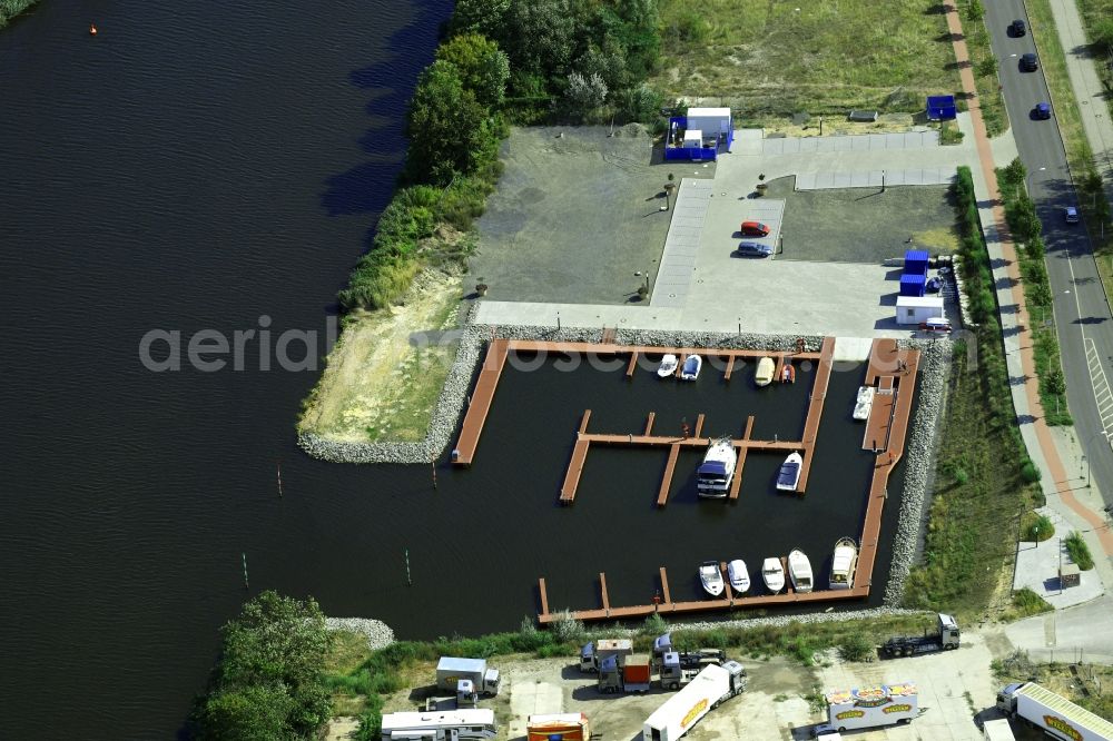 Teltow from above - Pleasure boat marina with docks and moorings on the shore area of Teltowkanal in Teltow in the state Brandenburg, Germany