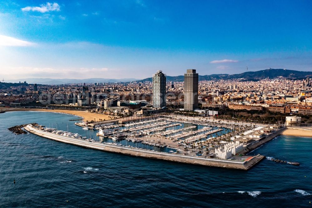 Barcelona from above - Pleasure boat marina with docks and moorings on the shore area of Stadtstrandes in Barcelona in Catalunya - Katalonien, Spain