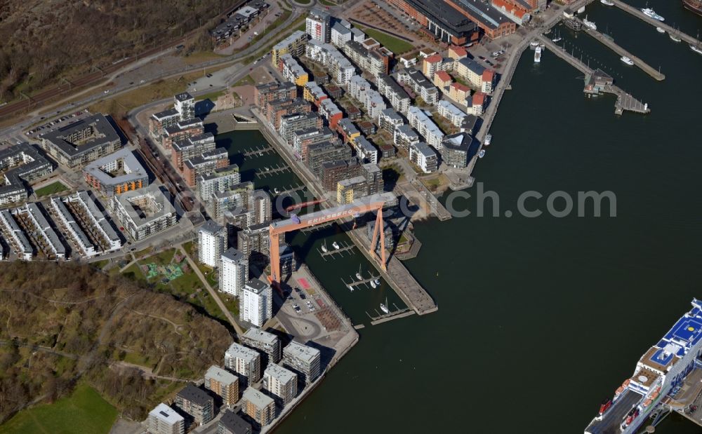 Aerial photograph Göteborg - Marina with pleasure boat moorings and berths and apartment buildings in Gothenburg in Vaestra Goetaland County, Sweden