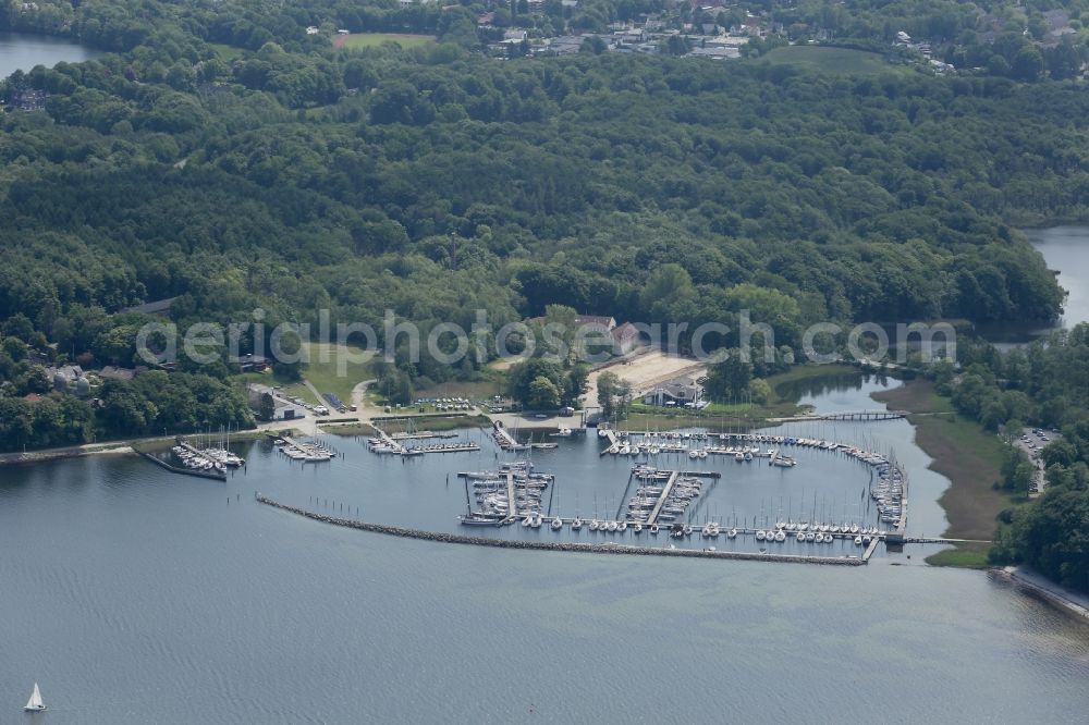 Aerial photograph Glücksburg - Marina with recreational marine jetties and moorings on the shore area of the Flensburg Fjord in Gluecksburg in Schleswig-Holstein