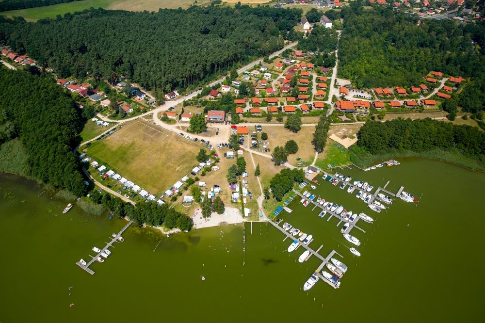 Aerial image Jabel - Pleasure boat marina with docks and moorings on the shore area Jabelscher See in Jabel in the state Mecklenburg - Western Pomerania
