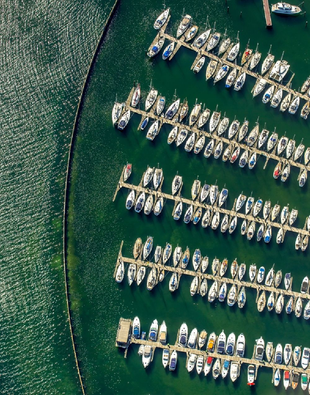 Aerial image Neustadt in Holstein - Pleasure boat marina with docks and moorings on the shore area in Neustadt in Holstein in the state Schleswig-Holstein