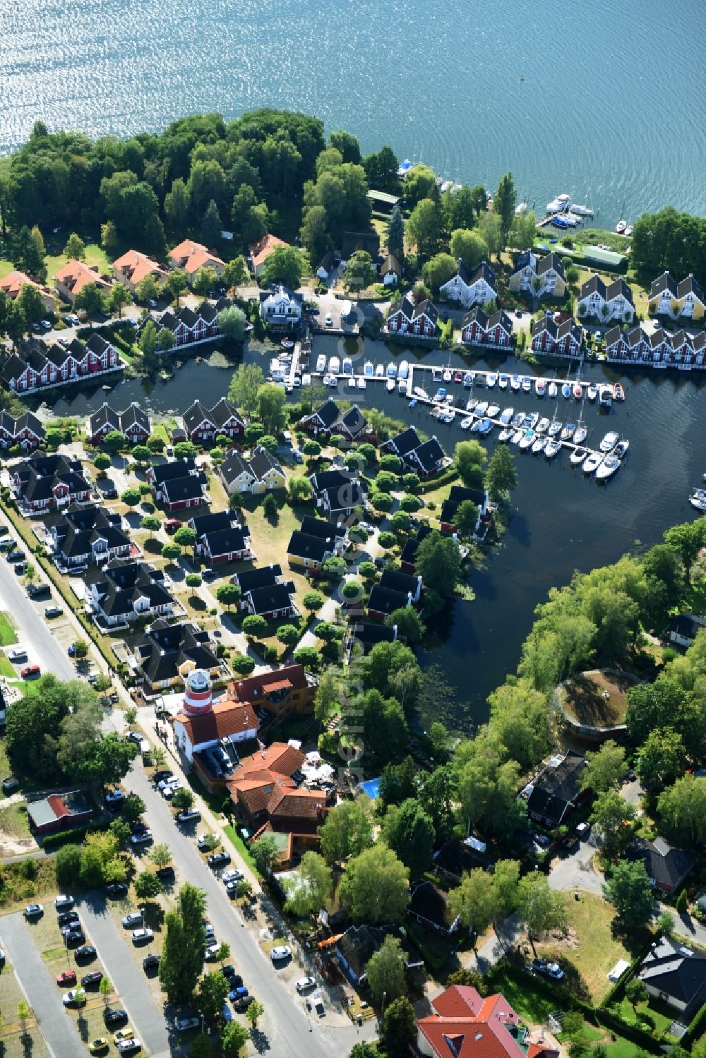 Aerial photograph Wendisch Rietz - Pleasure boat marina with docks and moorings on the shore area des Scharmuetzelsees in Wendisch Rietz in the state Brandenburg
