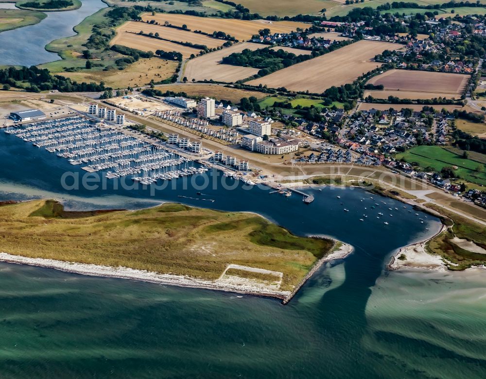 Aerial photograph Wendtorf - Marina with sports boat moorings, boat moorings and holiday park on the shore area Marina Wendtorf in Wendtorf in the state Schleswig-Holstein, Germany
