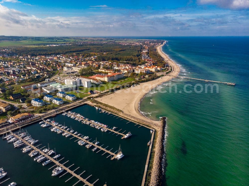 Aerial image Kühlungsborn - Pleasure boat marina with docks and moorings on the shore area of Baltic Sea in Kuehlungsborn in the state Mecklenburg - Western Pomerania, Germany
