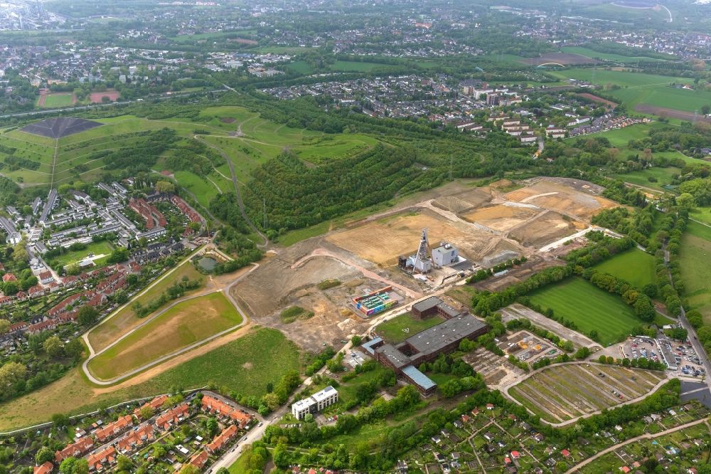 Gelsenkirchen OT Buer from the bird's eye view: View of the former coal-mine Hugo in the district of Buer in Gelsenkirchen in the state of North Rhine-Westphalia