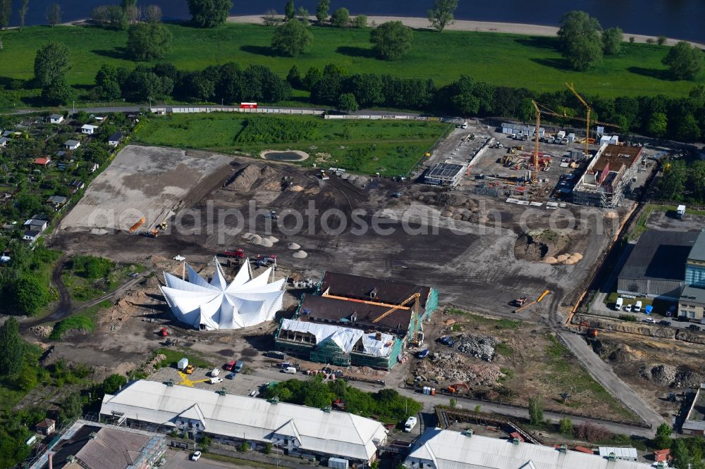 Dresden from the bird's eye view: Tent construction and assembly at the venue Lotos-Zelt in Ostragehege - Ostra- Dom in the district Friedrichstadt in Dresden in the state Saxony, Germany
