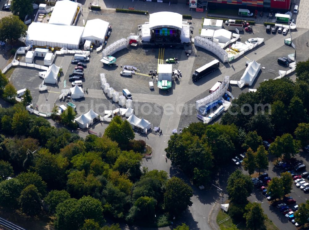 Aerial image Göttingen - Tent and stage construction and assembly at the NDR 2 Soundcheck Neue Musik Festival venue in Goettingen in the state Lower Saxony, Germany