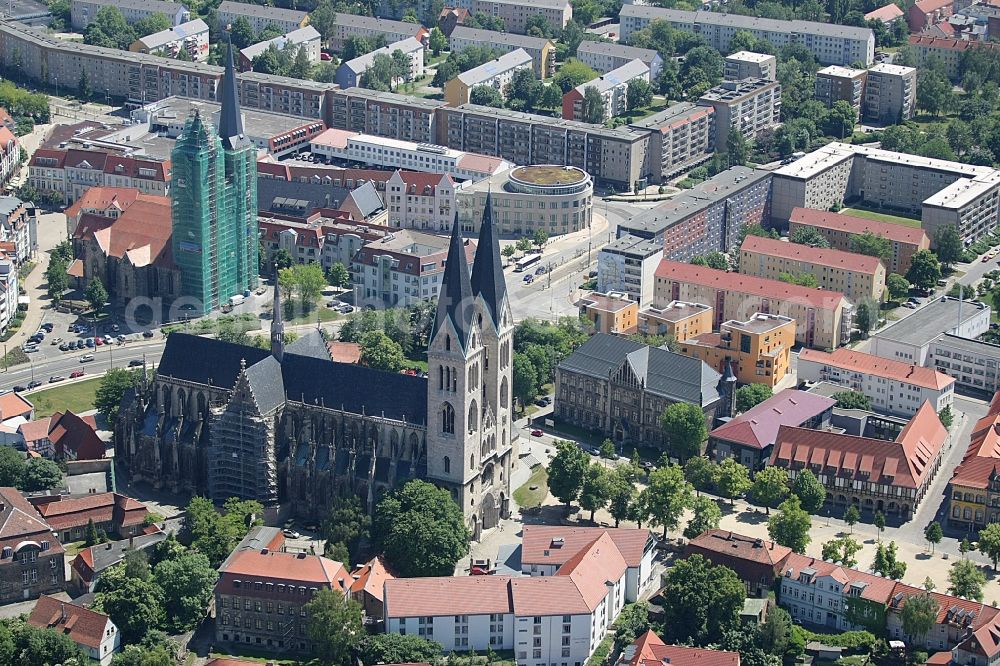 Halberstadt from the bird's eye view: Halberstadt Cathedral in the old city of Halberstadt in the state Saxony-Anhalt