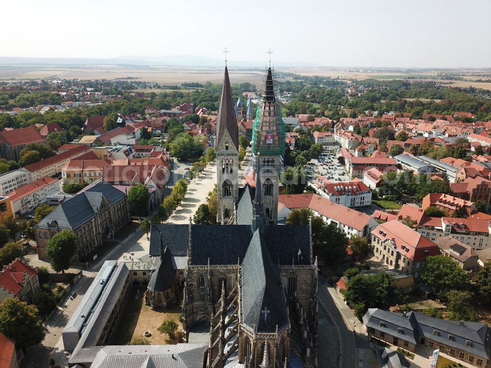 Aerial photograph Halberstadt - Halberstadt Cathedral in the old city of Halberstadt in the state Saxony-Anhalt