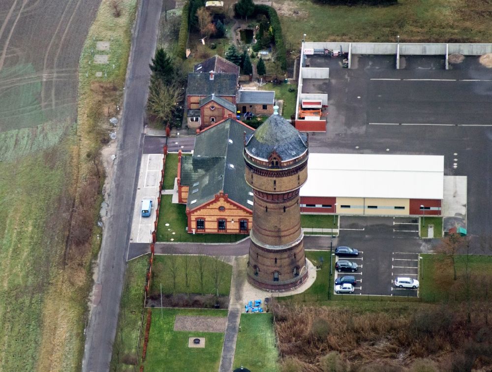 Zerbst/Anhalt from the bird's eye view: Zerbster water tower in Zerbst Anhalt in Saxony-Anhalt