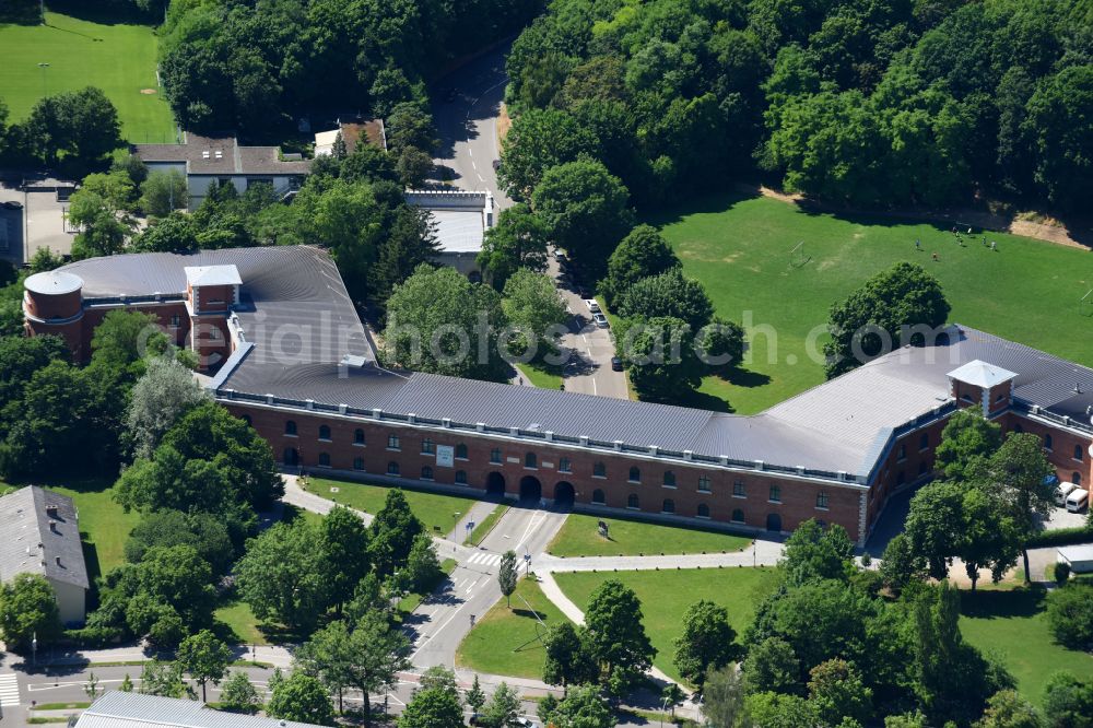Aerial image Ingolstadt - School building in the fragments of the former citadel of the Johann-Nepomuk-von-Kurz-School with a daycare center on Elbrachtstrasse in Ingolstadt in the state Bavaria, Germany
