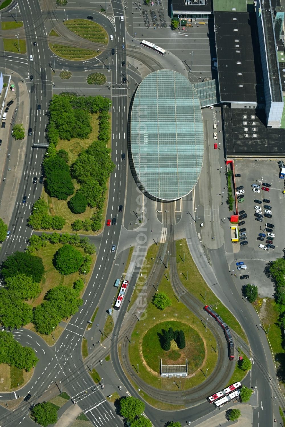 Aerial image Braunschweig - Central Bus Station for Public Transportation on Berliner Platz in Brunswick in the state Lower Saxony, Germany