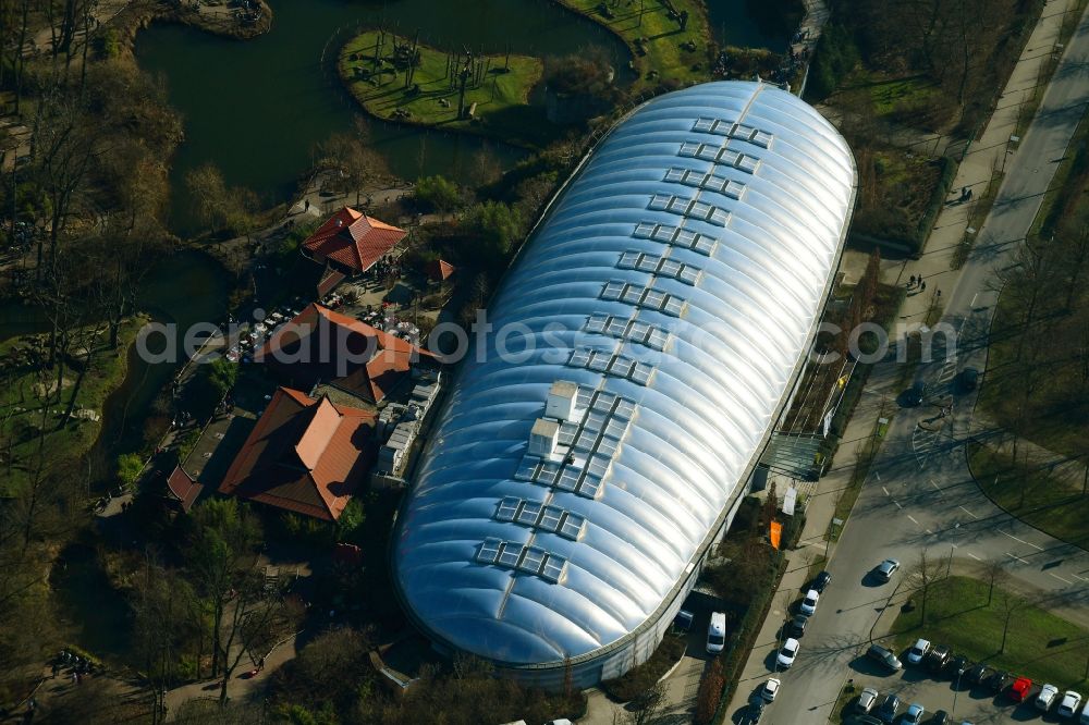 Aerial image Gelsenkirchen - Zoo grounds of ZOOM Erlebniswelt on Asienhalle in the district Bismarck in Gelsenkirchen in the state North Rhine-Westphalia, Germany