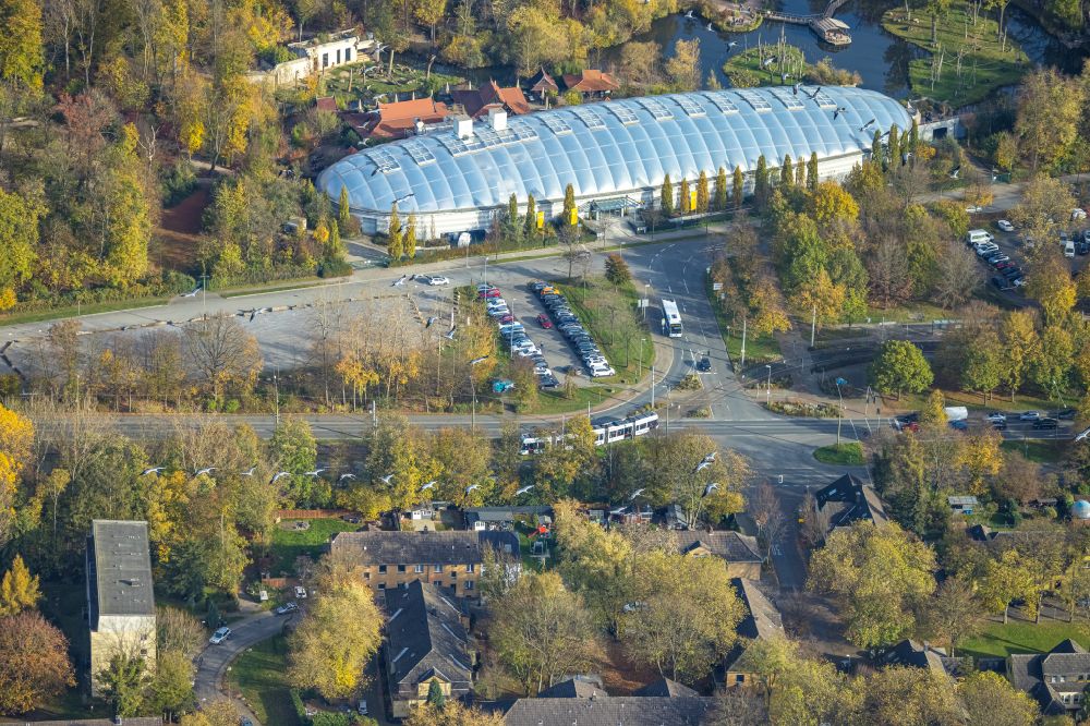 Aerial image Gelsenkirchen - Zoo grounds of ZOOM Erlebniswelt on Asienhalle in the district Bismarck in Gelsenkirchen at Ruhrgebiet in the state North Rhine-Westphalia, Germany