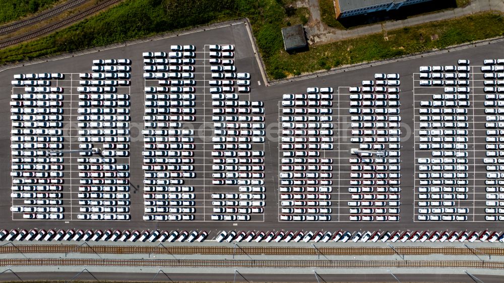 Vertical aerial photograph Rostock - Vertical aerial view from the satellite perspective of the outdoor storage space for new cars - automobiles - cars on Rostocker Hafen on street Am Seehafen in the district Peez in Rostock at the baltic sea coast in the state Mecklenburg - Western Pomerania, Germany