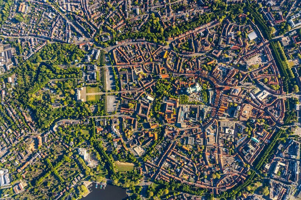 Vertical aerial photograph Münster - Vertical aerial view from the satellite perspective of the old Town area and city center in Muenster in the state North Rhine-Westphalia, Germany
